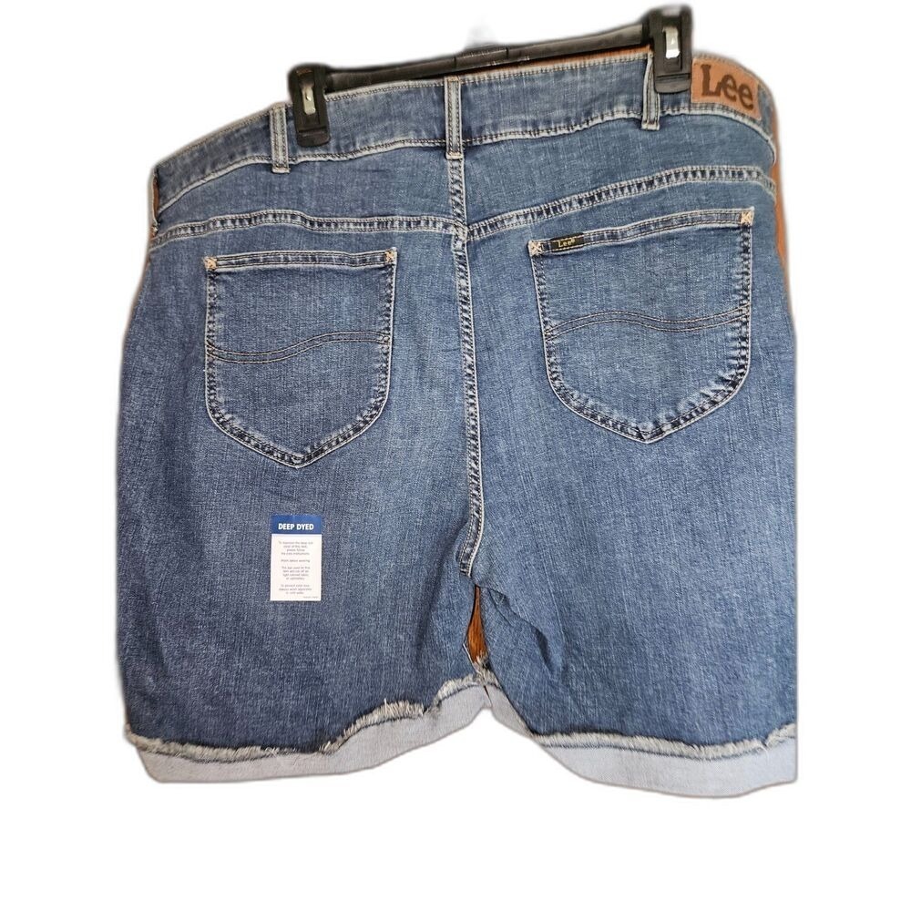 NWT LEE Plus Size 24W Denim Shorts Dark Wash Mid Rise Classic Summer Size 24W